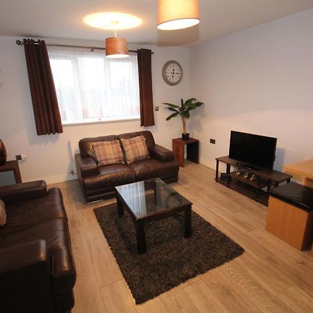 Holden Court Apartments - Apt 3 West Drayton  Εξωτερικό φωτογραφία