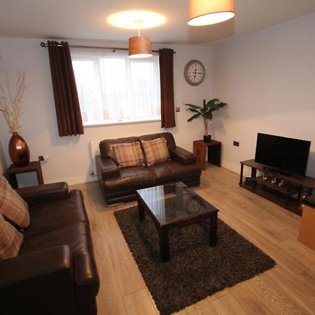 Holden Court Apartments - Apt 3 West Drayton  Εξωτερικό φωτογραφία