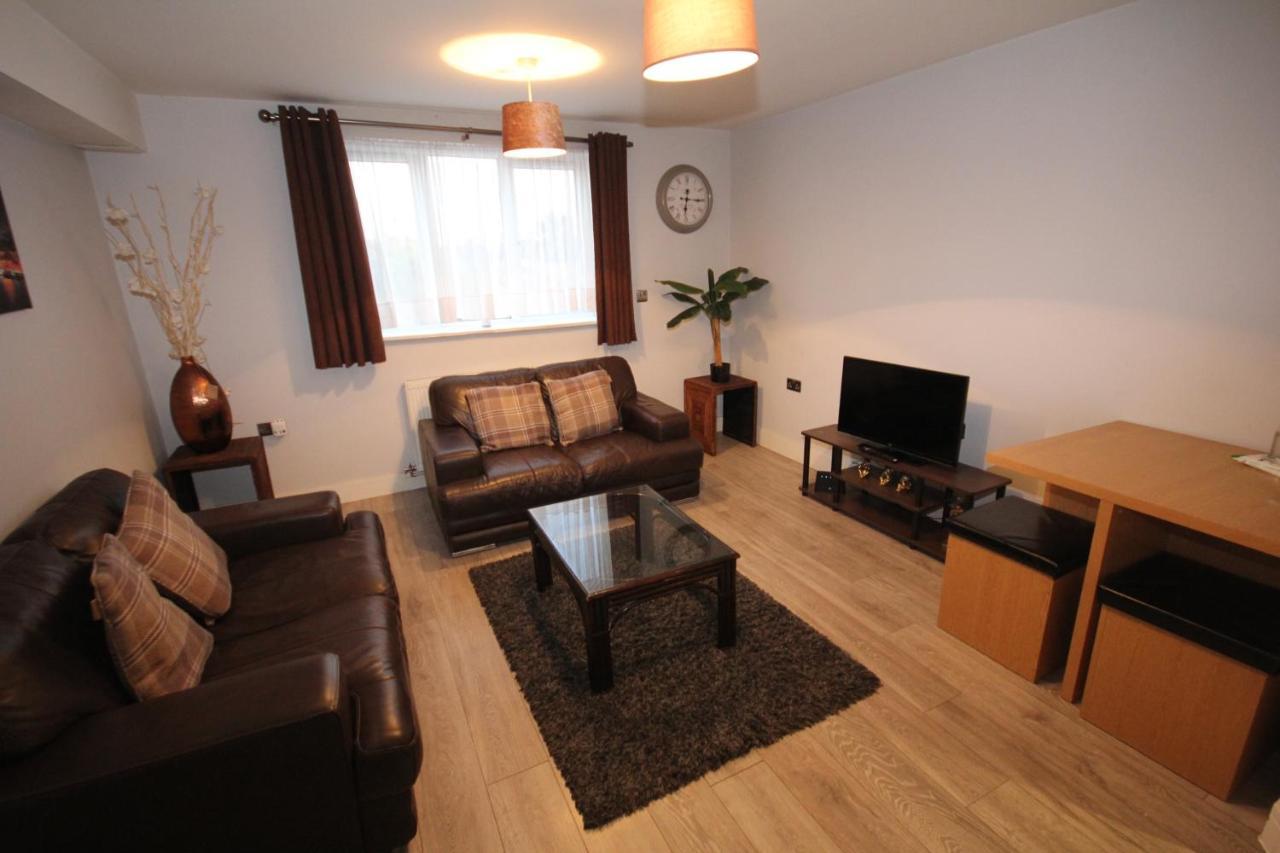 Holden Court Apartments - Apt 3 West Drayton  Εξωτερικό φωτογραφία