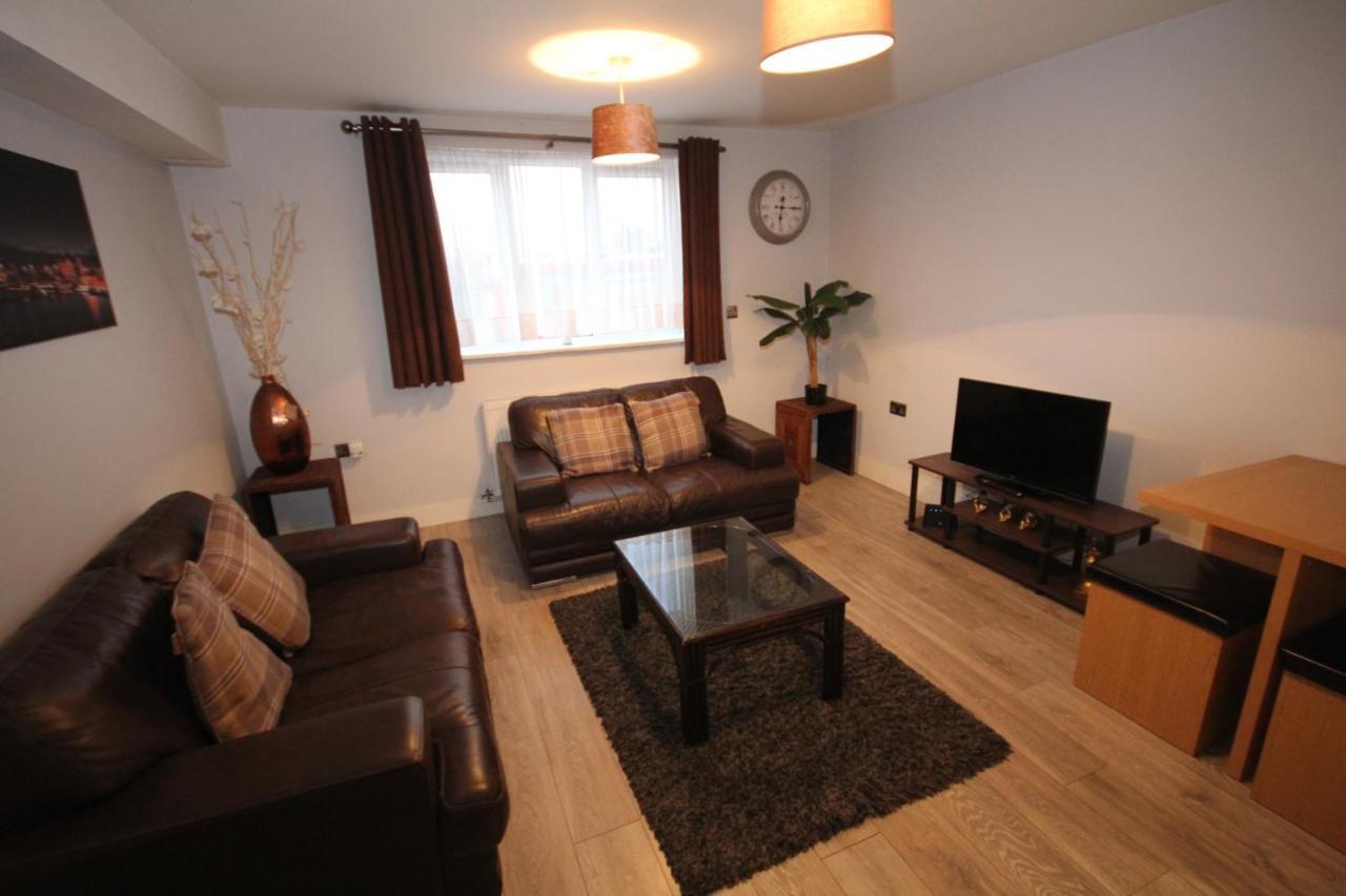 Holden Court Apartments - Apt 3 West Drayton  Εξωτερικό φωτογραφία