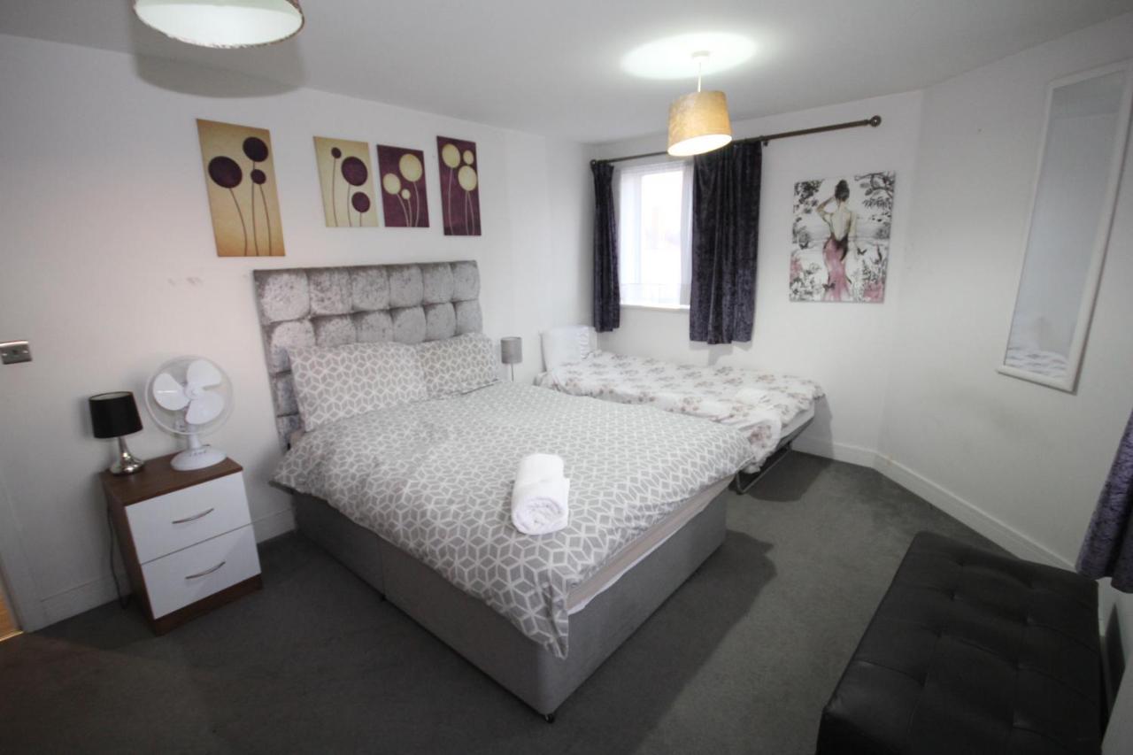 Holden Court Apartments - Apt 3 West Drayton  Εξωτερικό φωτογραφία