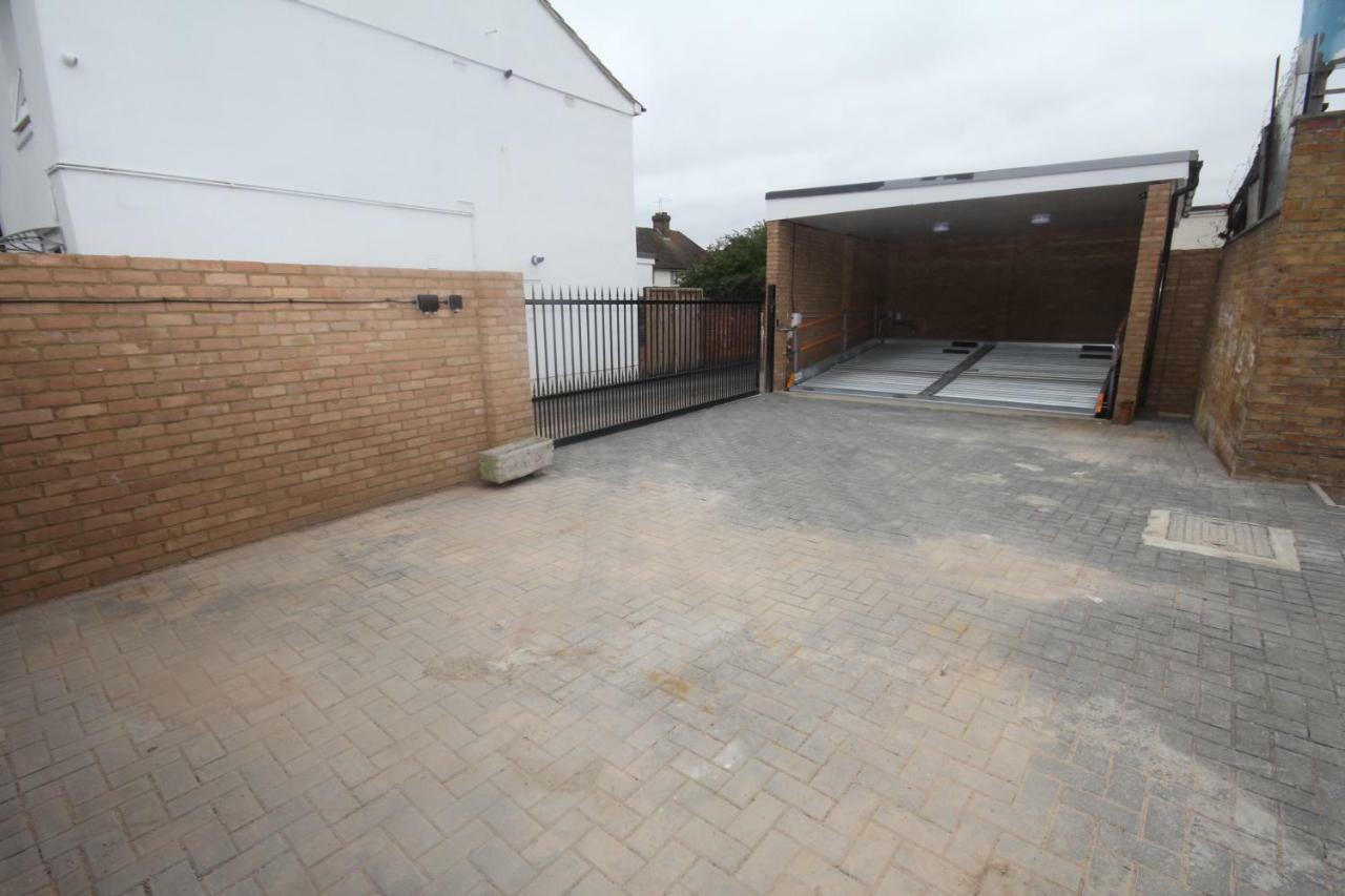 Holden Court Apartments - Apt 3 West Drayton  Εξωτερικό φωτογραφία